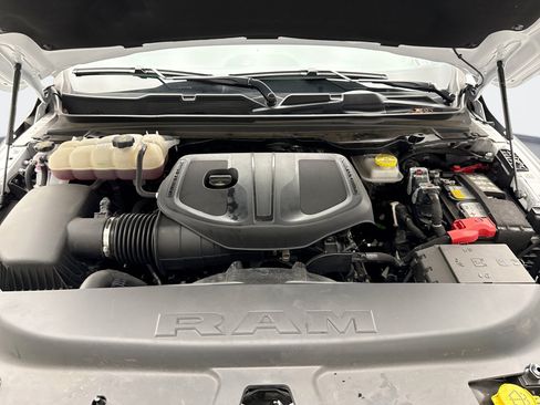 Used 2025 RAM 1500 Big Horn AWD/4WD image 26