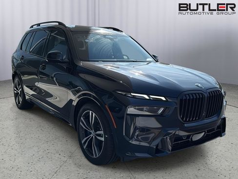 Certified 2023 BMW X7 xDrive40i w/ M Sport Package image 6