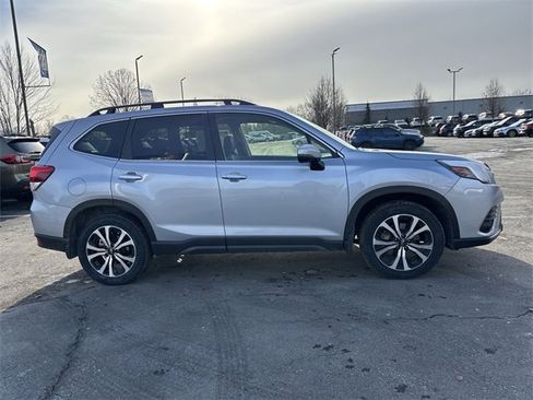 Used 2022 Subaru Forester Limited w/ Popular Package #3 image 12