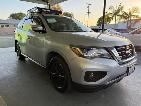 Used 2017 Nissan Pathfinder S image 7