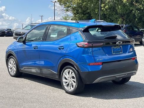 Used 2023 Chevrolet Bolt EUV LT w/ Driver Confidence Package FWD image 11