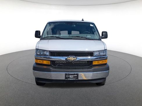 Used 2025 Chevrolet Express 3500 LT w/ LT Preferred Equipment Group RWD image 2