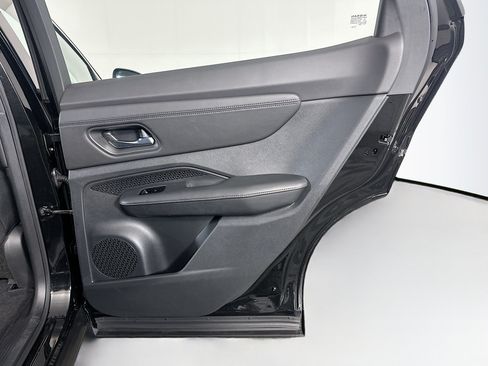 Used 2024 Nissan Ariya FWD image 30