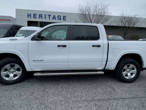 Used 2025 RAM 1500 Big Horn AWD/4WD image 5