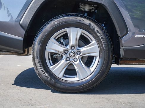 Used 2024 Toyota RAV4 XLE AWD/4WD image 8