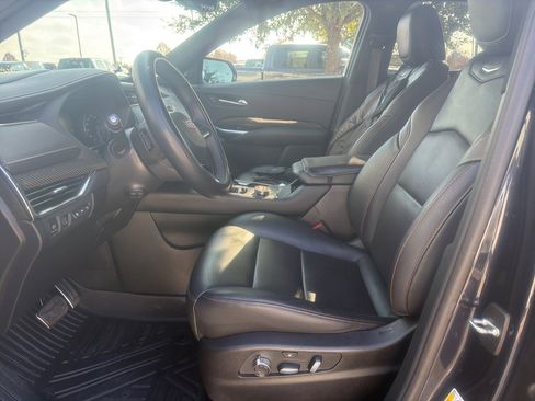 Used 2022 Cadillac XT4 Sport image 5