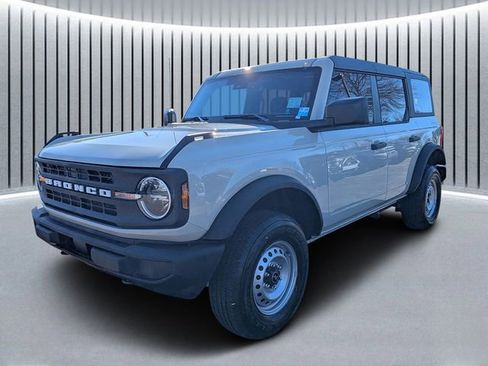 New 2025 Ford Bronco 4-Door image 8
