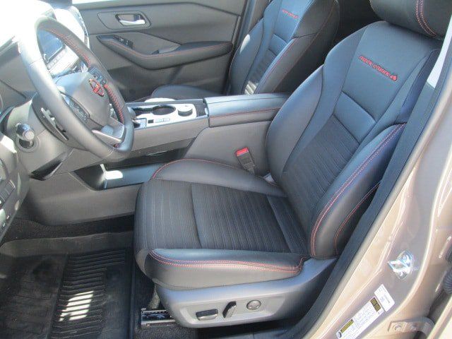 Used 2025 Nissan Rogue SV w/ Rock Creek Premium Package AWD/4WD image 10