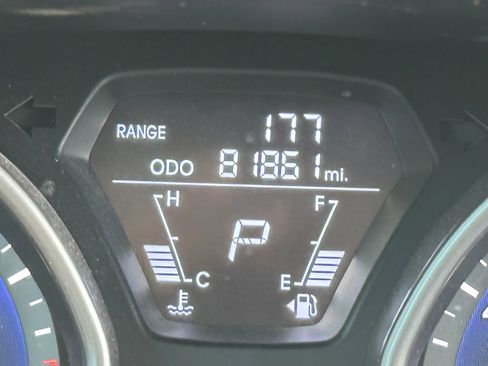 Used 2012 Hyundai Elantra Limited FWD image 8