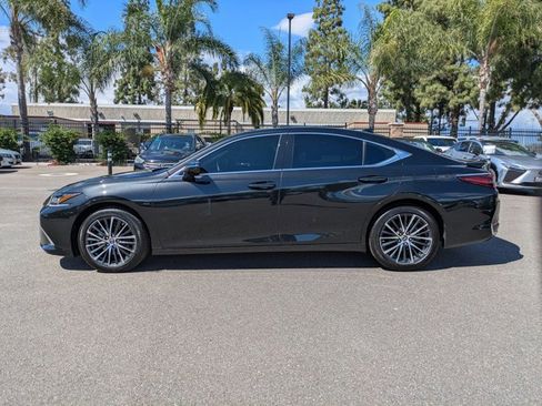 Used 2025 Lexus ES 300h w/ Premium Package image 9