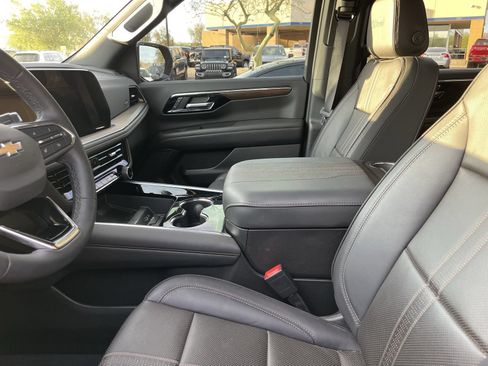 Certified 2026 Chevrolet Tahoe High Country w/ Sun And Tow Package AWD/4WD image 11
