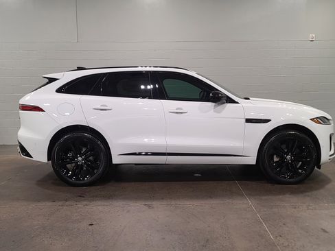 New 2026 Jaguar F-PACE R-Dynamic S image 13