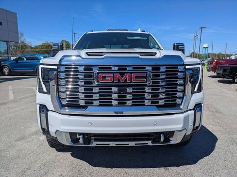 Used 2024 GMC Sierra 3500 Denali w/ Denali Reserve Package image 9