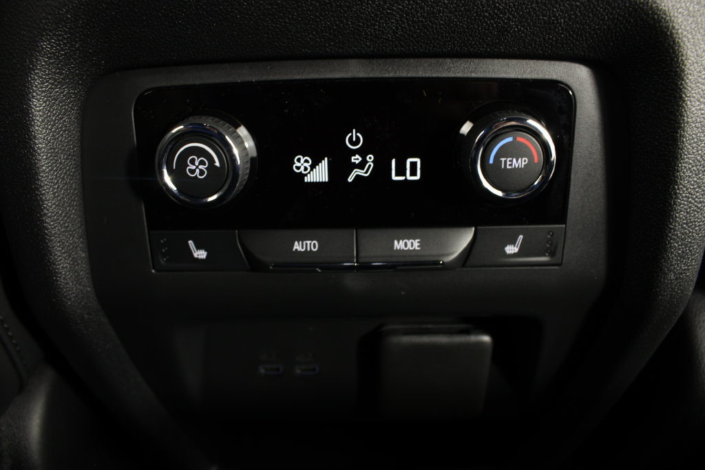 New 2027 Chevrolet Traverse RS FWD image 27