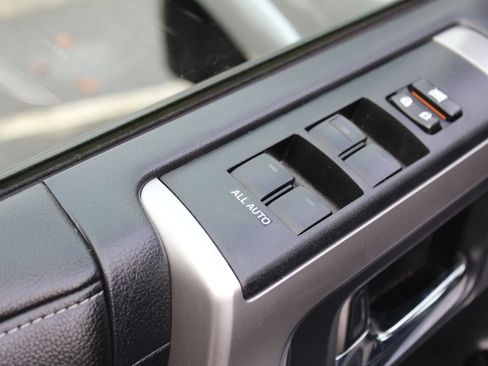 Used 2015 Toyota 4Runner SR5 image 23