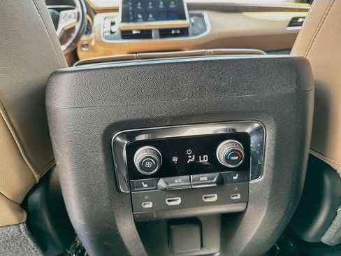 Used 2023 Chevrolet Tahoe Premier RWD image 24