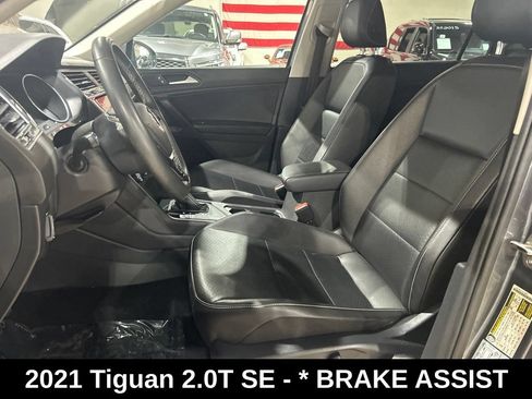 Used 2021 Volkswagen Tiguan SE FWD image 8