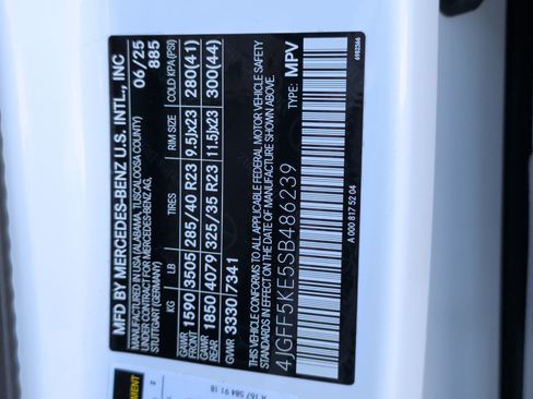 Used 2025 Mercedes-Benz GLS 450 4MATIC image 46