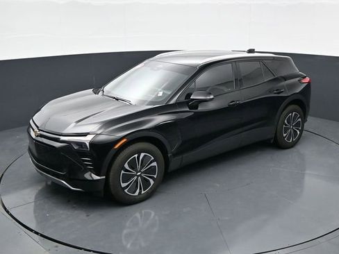 Used 2025 Chevrolet Blazer EV LT FWD image 28