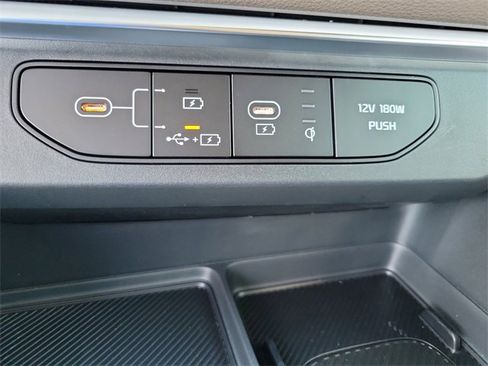 New 2026 Kia Carnival EX image 29