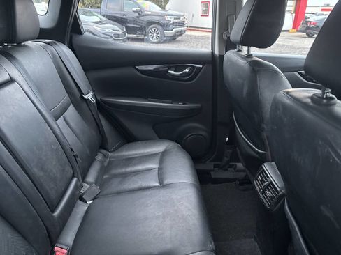 Used 2017 Nissan Rogue Sport SL image 8