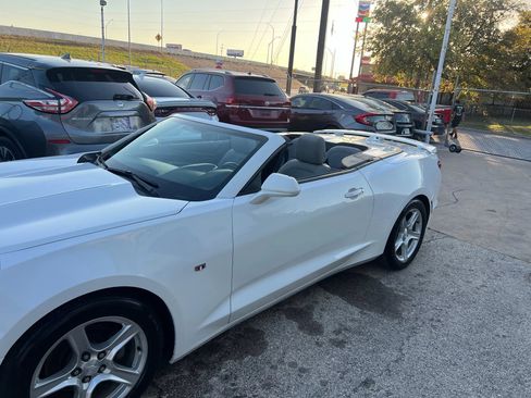 Used 2020 Chevrolet Camaro LT image 12