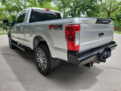 Used 2017 Ford F250 Lariat w/ Lariat Ultimate Package AWD/4WD image 6