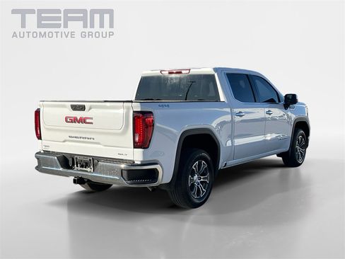 Used 2025 GMC Sierra 1500 SLT image 7