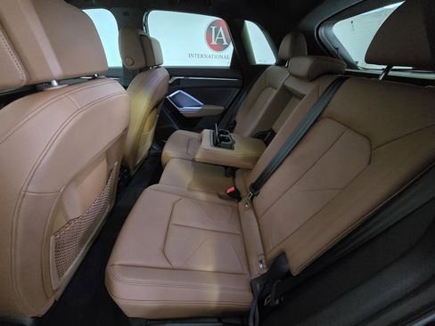 Certified 2025 Audi Q3 2.0T Premium w/ Convenience Package image 13