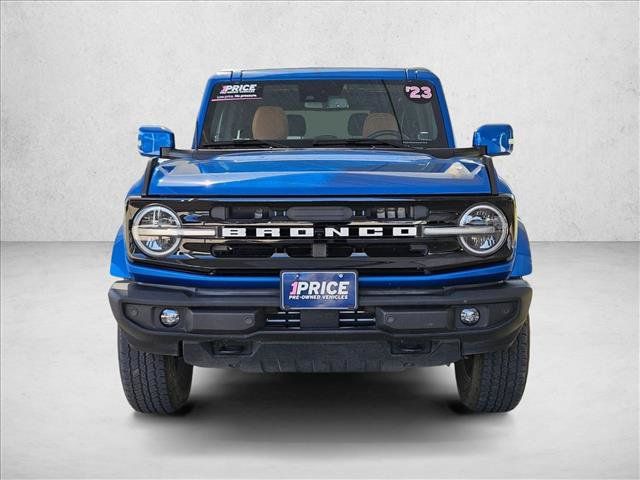 Used 2023 Ford Bronco Outer Banks AWD/4WD image 2