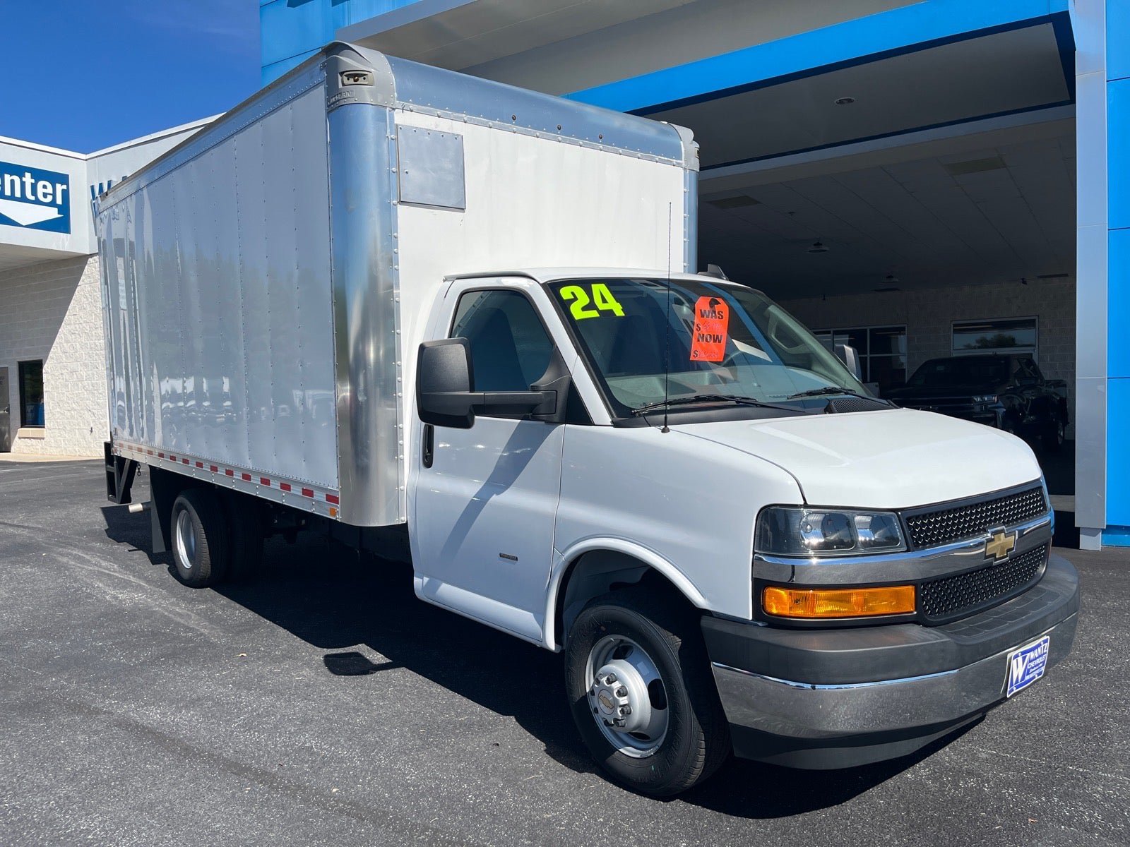 New 2024 Chevrolet Express 3500 w/ Power Convenience Package RWD image 4