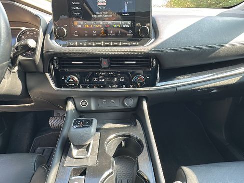 Certified 2023 Nissan Rogue SL w/ SL Premium Package AWD/4WD image 20