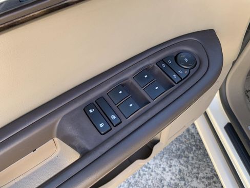 Used 2014 GMC Acadia Denali image 11