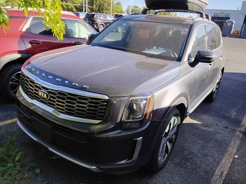 Used 2020 Kia Telluride S FWD image 3