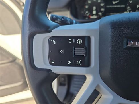 Used 2025 Land Rover Defender 110 S image 22