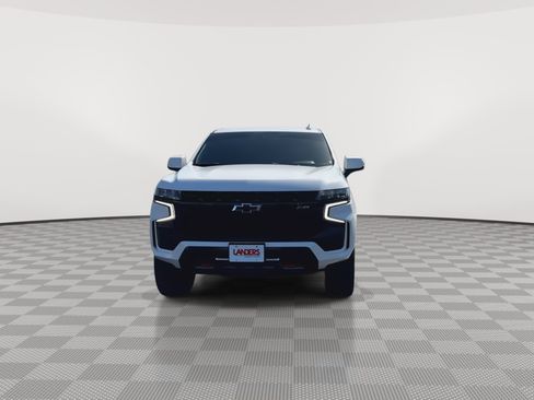 Certified 2024 Chevrolet Tahoe Z71 w/ Luxury Package AWD/4WD image 3