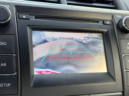 Certified 2016 Toyota Camry SE image 18