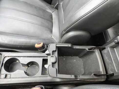 Used 2012 Chevrolet Captiva Sport LTZ AWD/4WD image 22