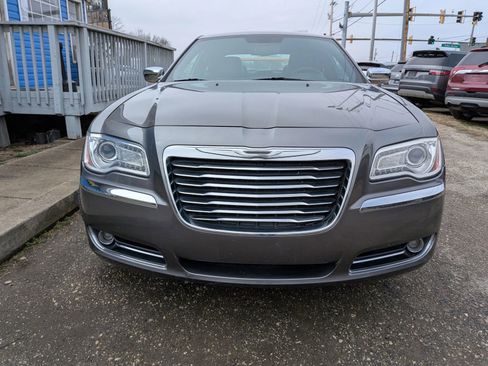 Used 2012 Chrysler 300 Limited RWD image 9