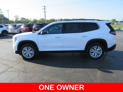 Certified 2026 GMC Acadia Elevation w/ Elevation Premium Package AWD/4WD image 10