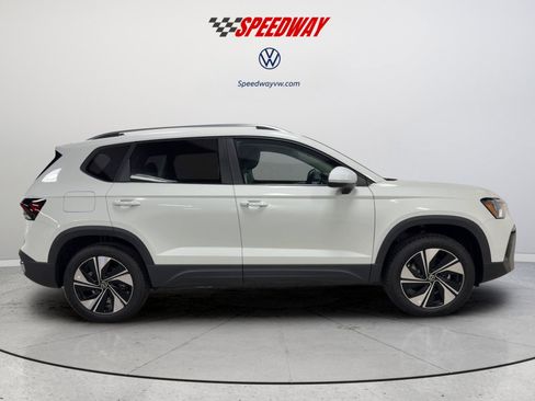 New 2026 Volkswagen Taos SE AWD/4WD image 12