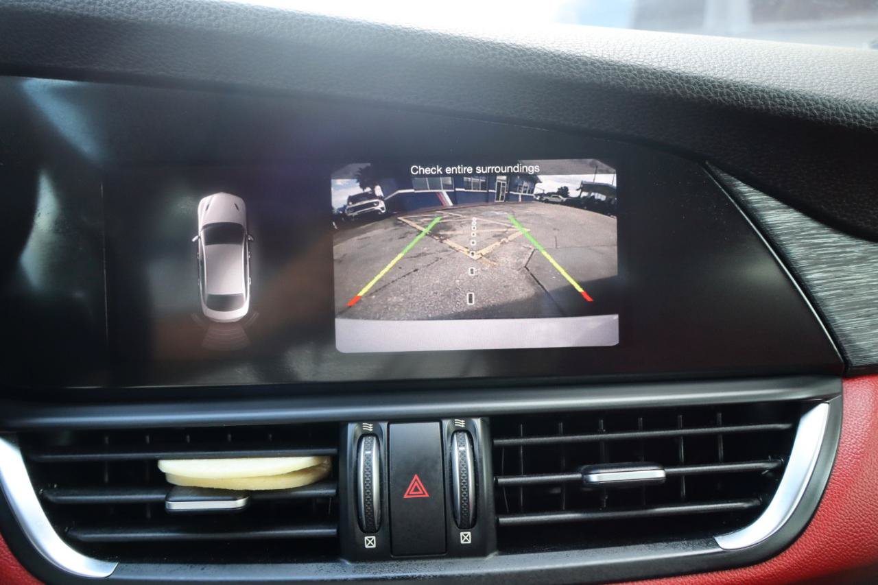Used 2018 Alfa Romeo Giulia RWD image 24