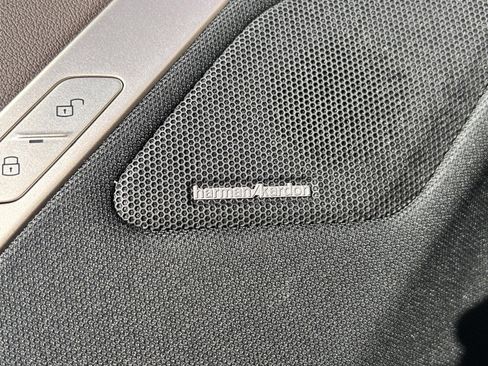 Used 2026 BMW iX xDrive45 w/ Premium Package image 23