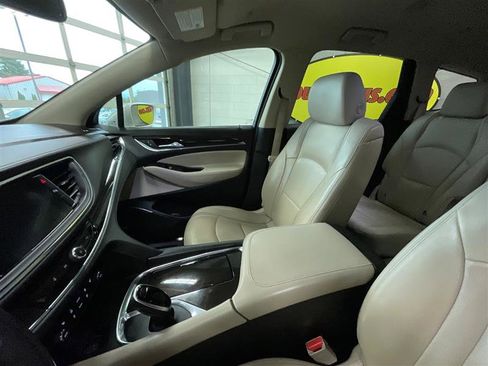 Used 2020 Buick Enclave Essence w/ Sound and Sites Package FWD image 12