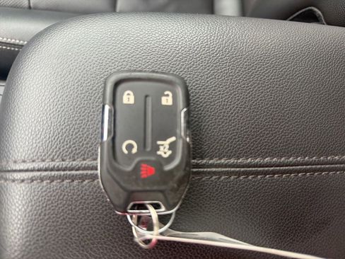 Used 2024 GMC Terrain SLT AWD/4WD image 23