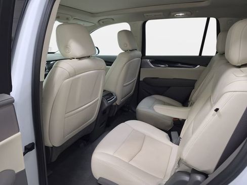 Used 2024 Cadillac XT6 Premium Luxury image 12