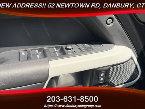Used 2020 Land Rover Defender 110 HSE AWD/4WD image 14