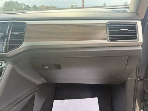 Used 2021 Volkswagen Atlas SEL FWD image 25