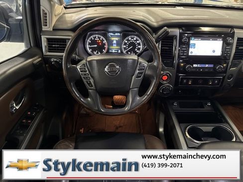 Used 2017 Nissan Titan Platinum Reserve image 5