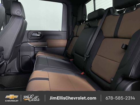 Used 2022 Chevrolet Silverado 2500 High Country w/ Z71 Off-Road Package image 26